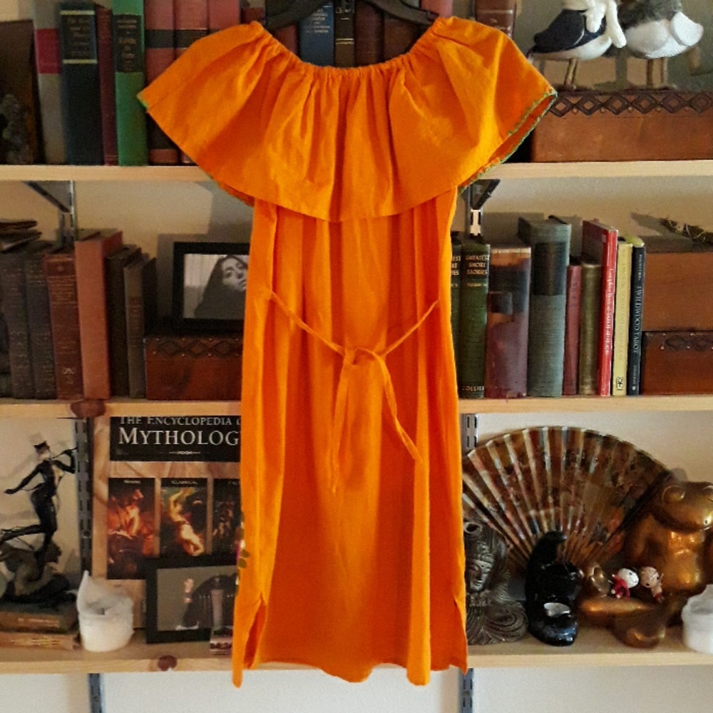 Dress - Picture 4 of 4